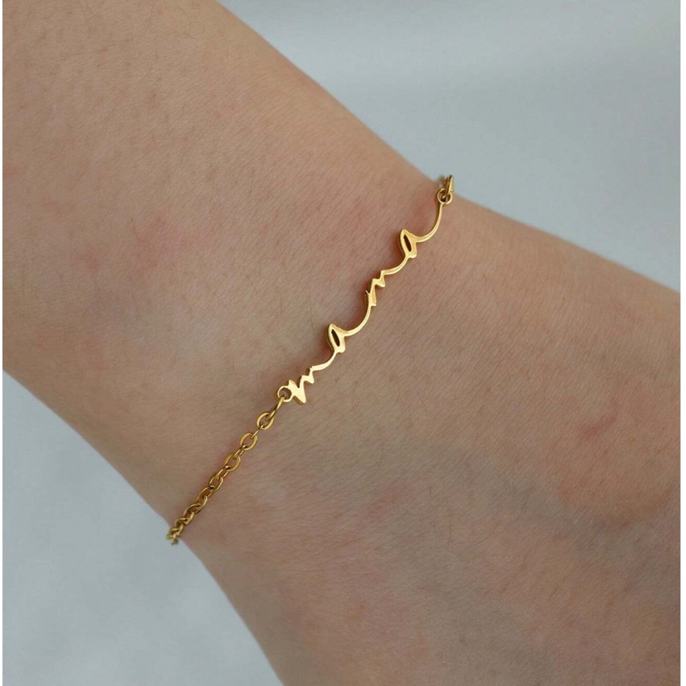 Gold mama bracelet